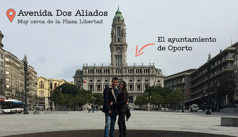 Foto de Viajamos2 cerca del punto de encuentro del Free Tour en Oporto en Avenida de los Aliados