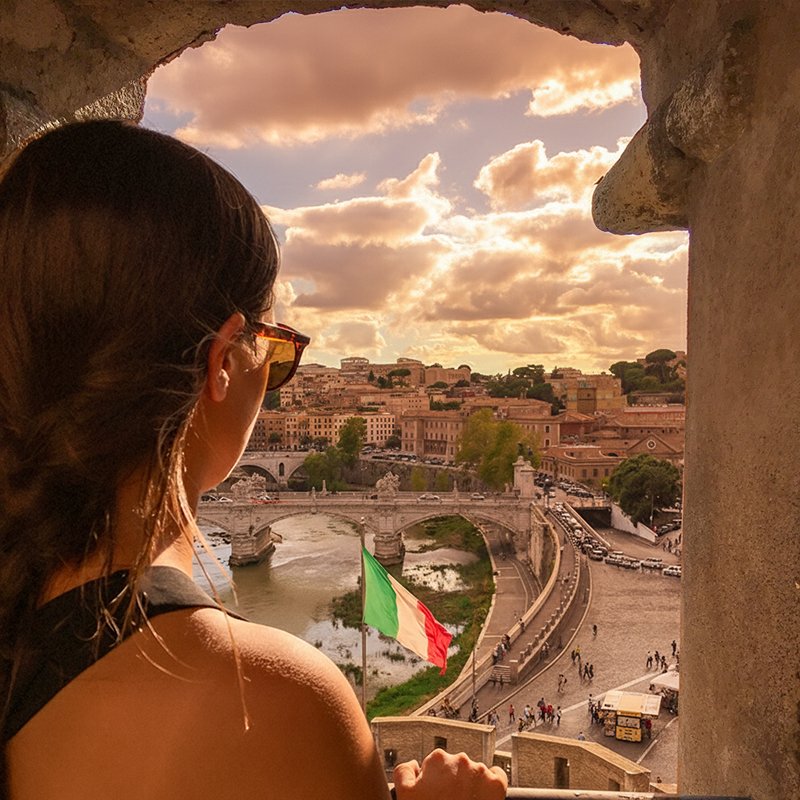 Vistas al atardecer desde la terraza del Castillo de Sant'Angelo en Roma.